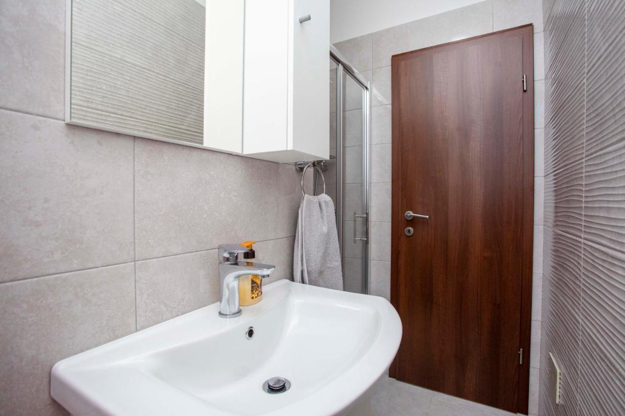 Apartmani Marica Plomin Exterior foto